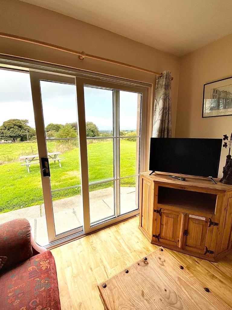 Quiet Farm Cottage Enniskillen Fermanagh מראה חיצוני תמונה