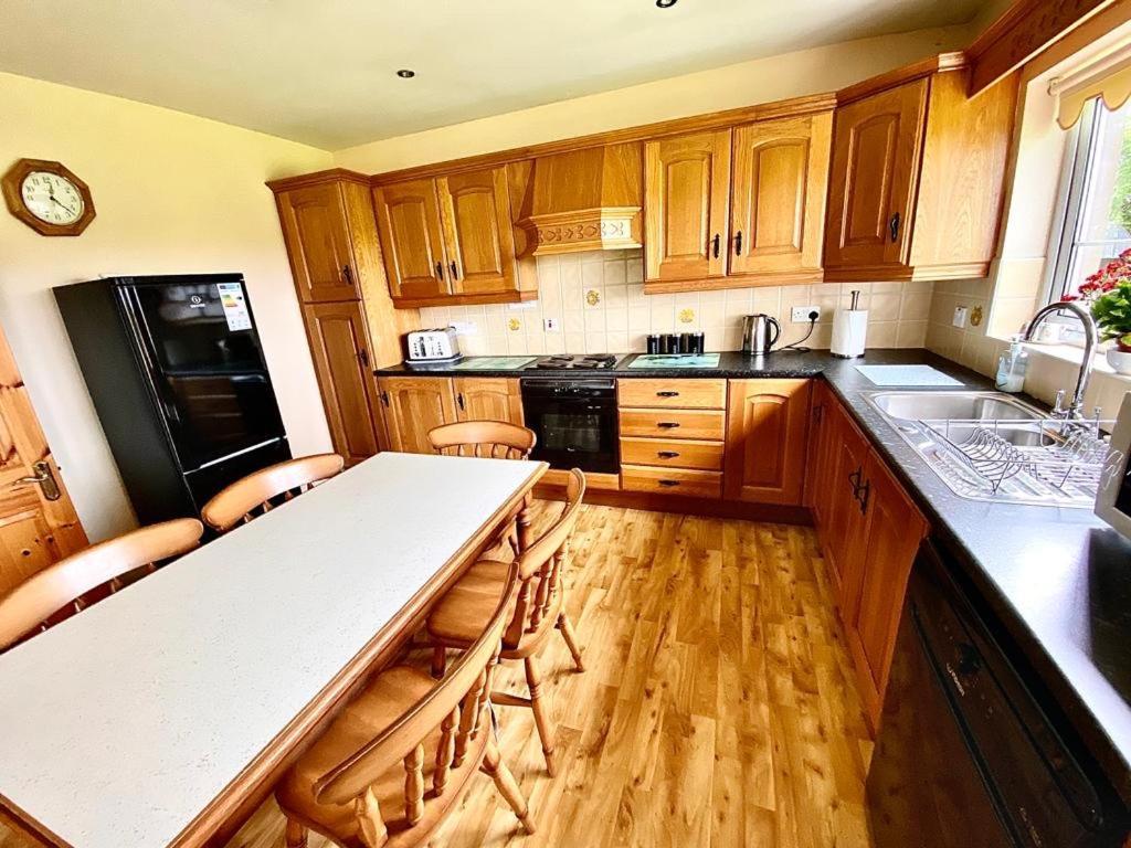 Quiet Farm Cottage Enniskillen Fermanagh מראה חיצוני תמונה